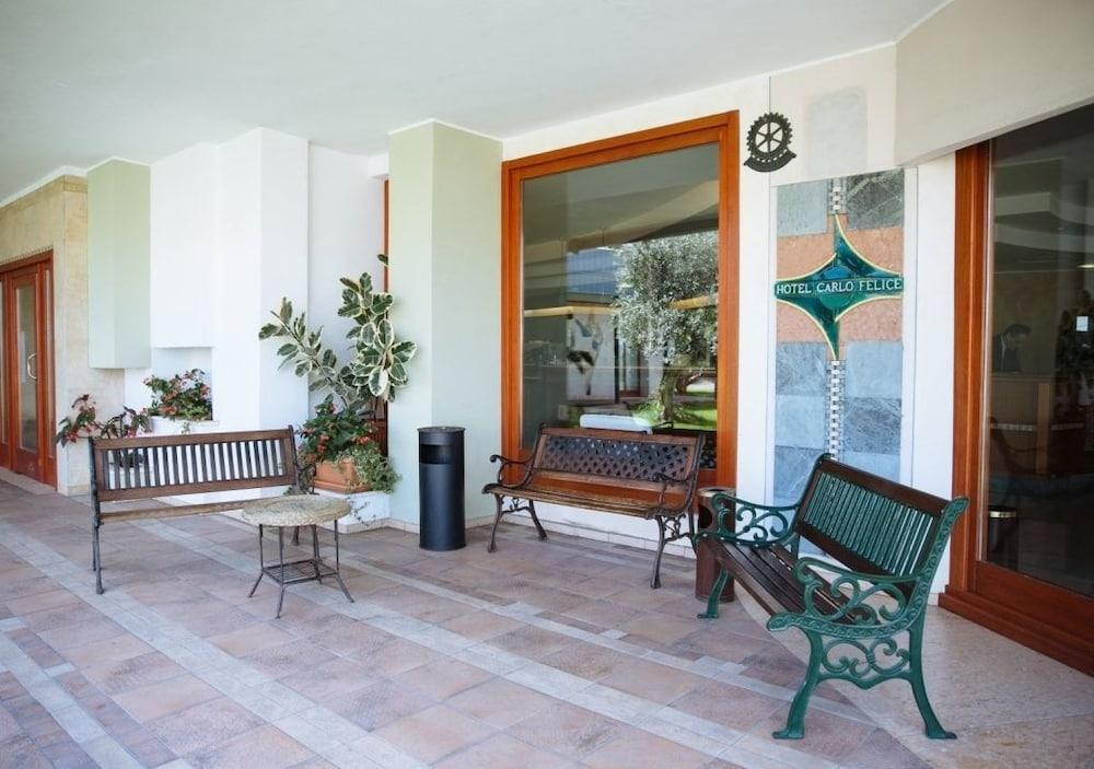 Hotel Carlo Felice Σάσαρι Εξωτερικό φωτογραφία