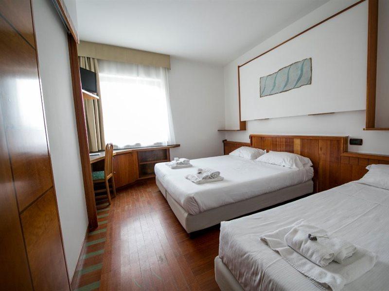 Hotel Carlo Felice Σάσαρι Εξωτερικό φωτογραφία