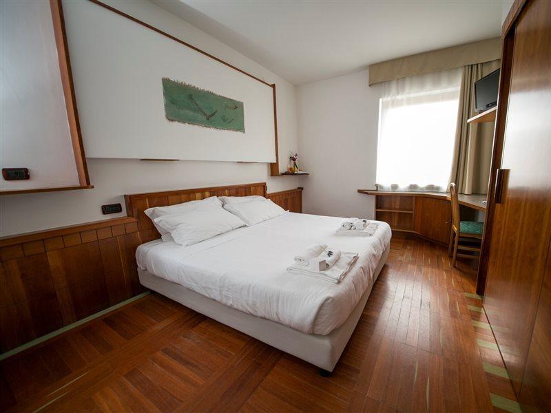 Hotel Carlo Felice Σάσαρι Εξωτερικό φωτογραφία