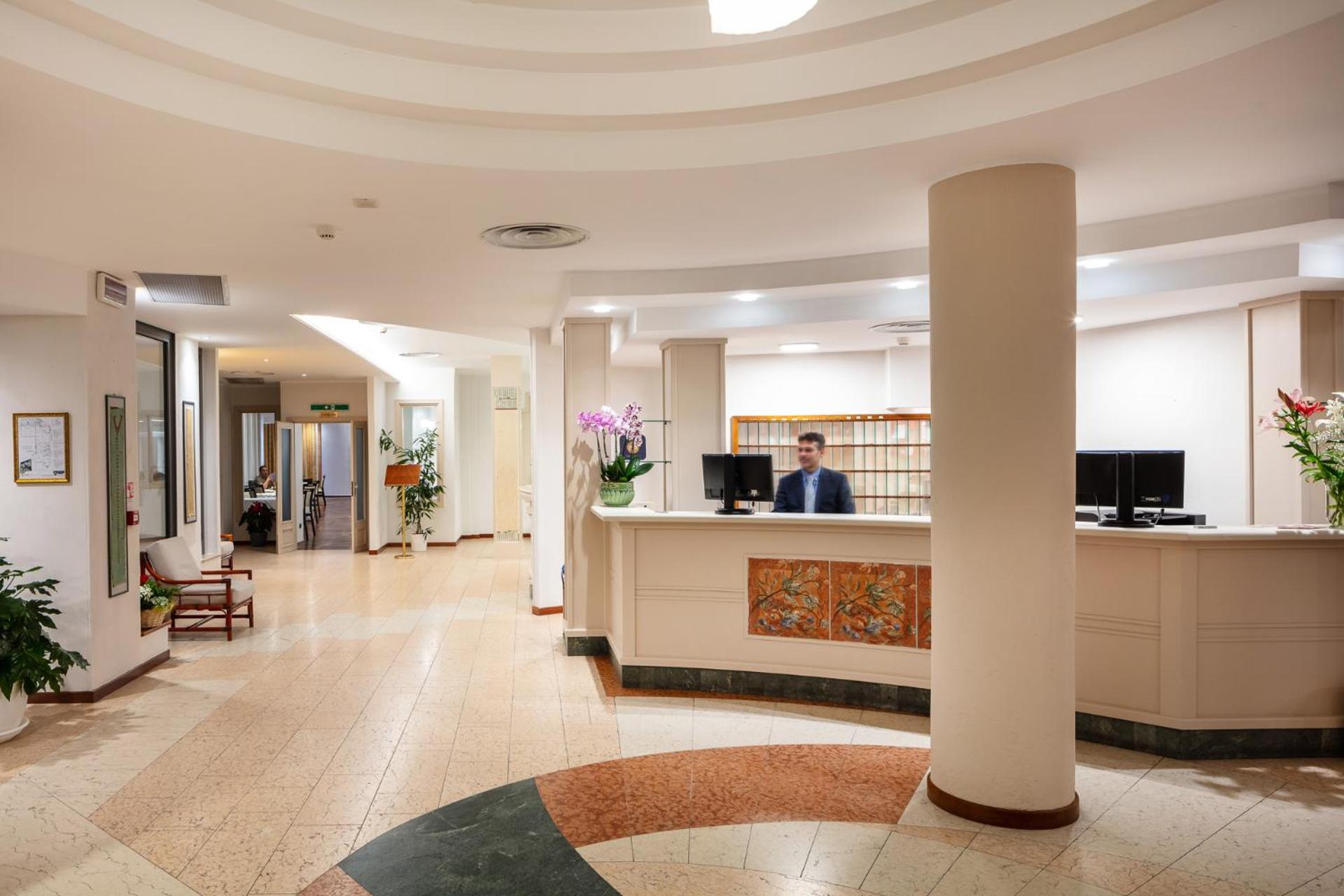 Hotel Carlo Felice Σάσαρι Εξωτερικό φωτογραφία